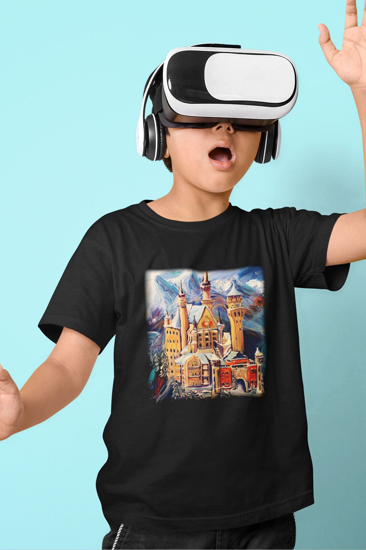 Neuschwanstein Şatosu Baskılı Siyah Unisex Çocuk Tişört