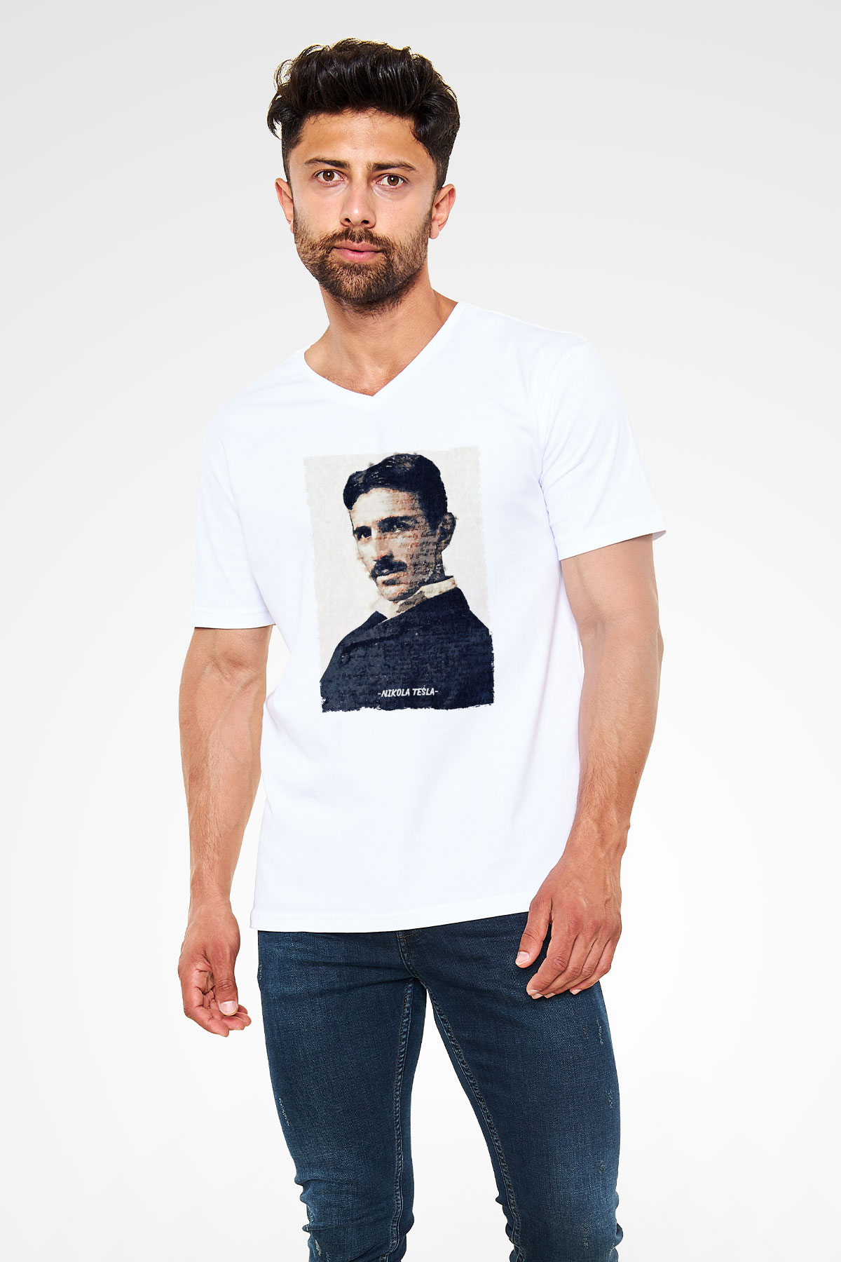 Nikola Tesla Yazılı Portre Baskılı Unisex V Yaka Beyaz Tişört - Tshirt