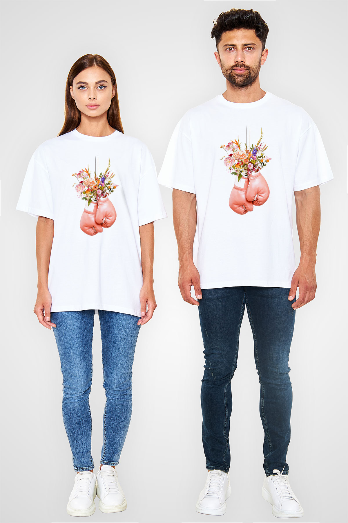 Pembe Boks Eldiveni Baskılı Oversize Beyaz Tişört