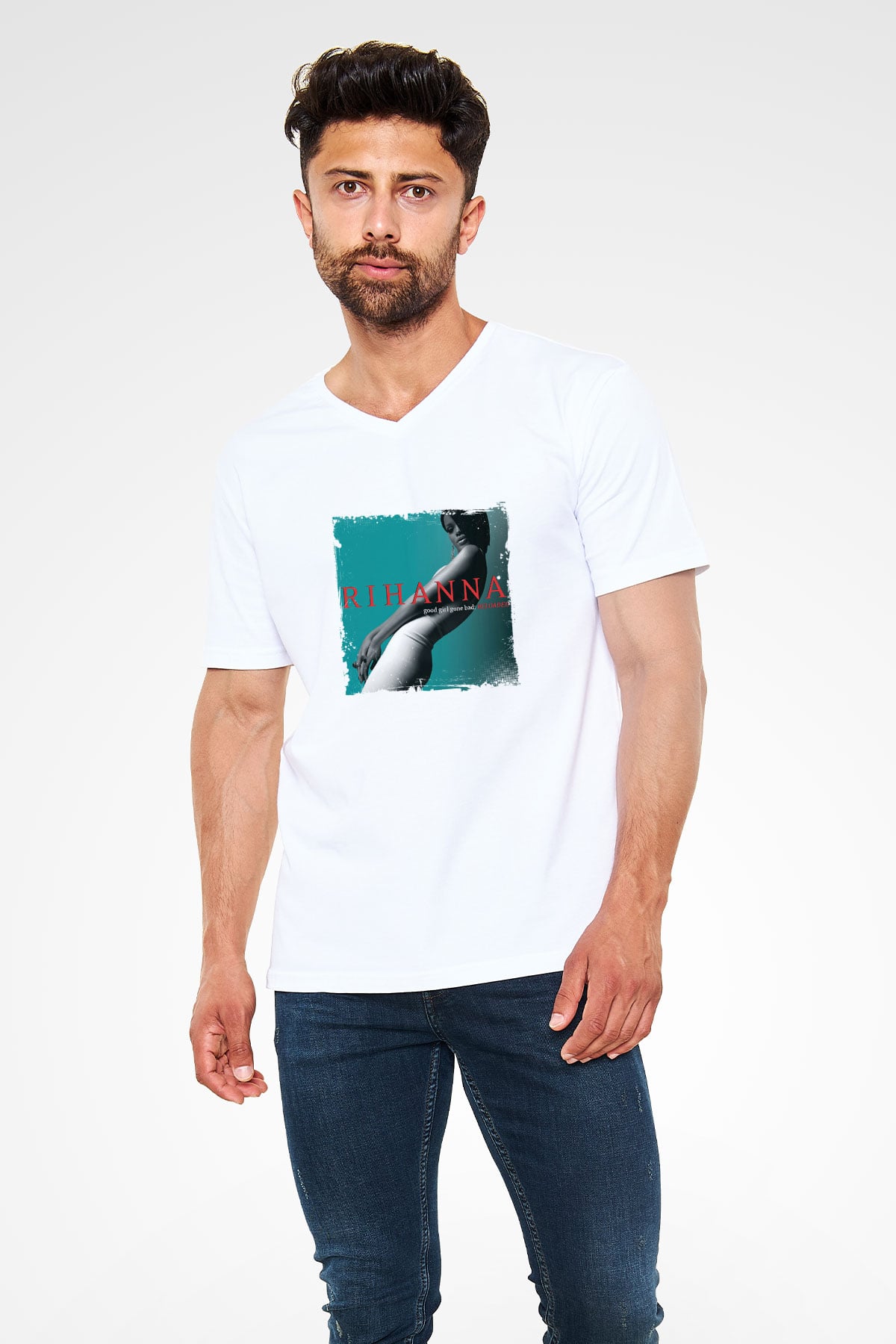 Rihanna Baskılı Beyaz V Yaka Unisex Tişört