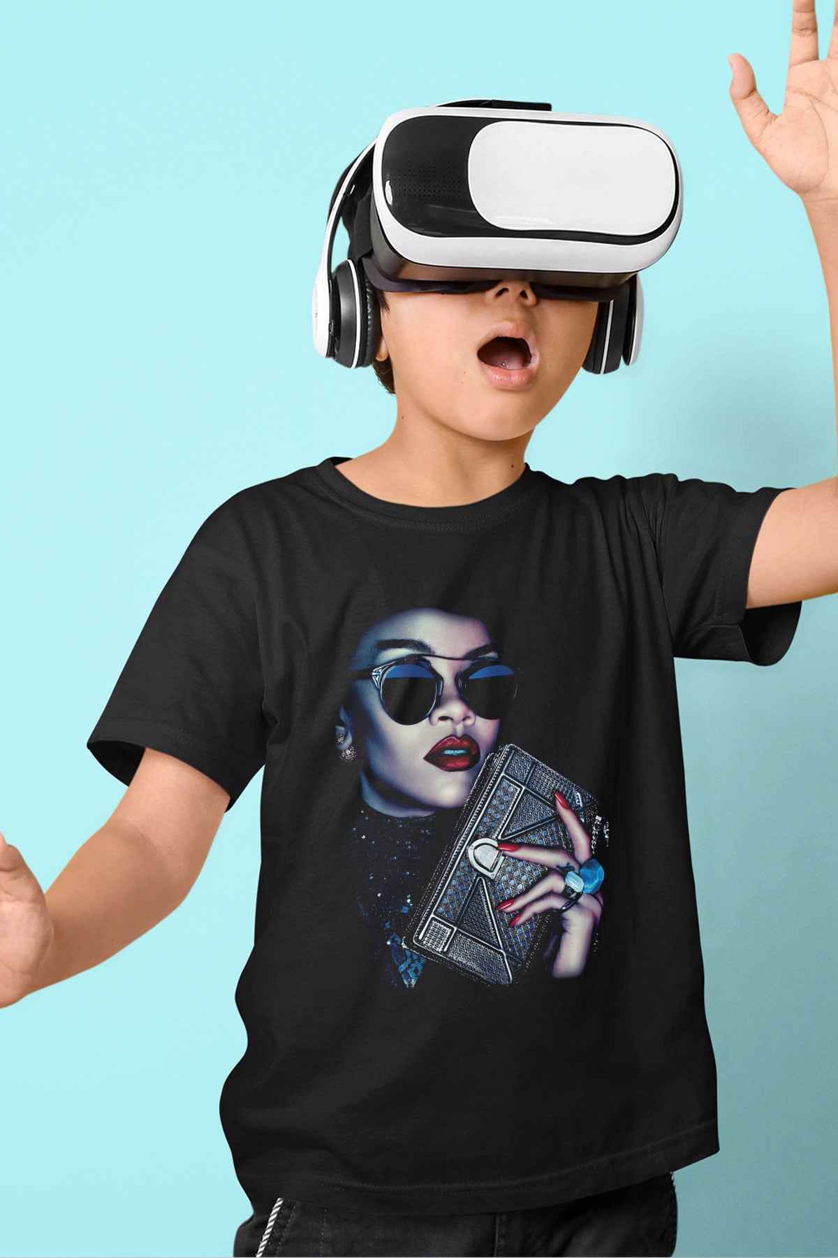 Rihanna Baskılı Siyah Unisex Çocuk Tişört