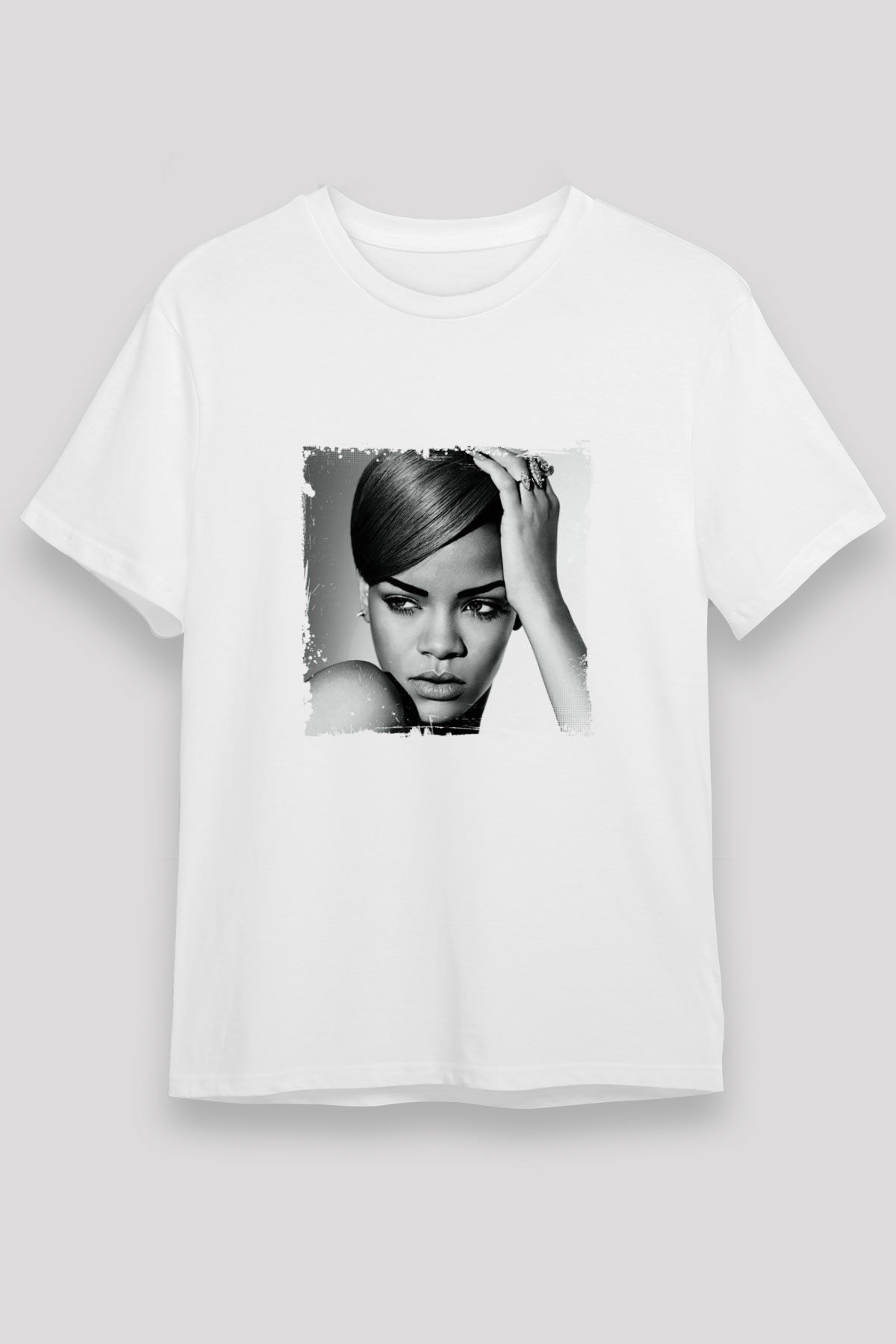 Rihanna Baskılı Unisex Beyaz Tişört
