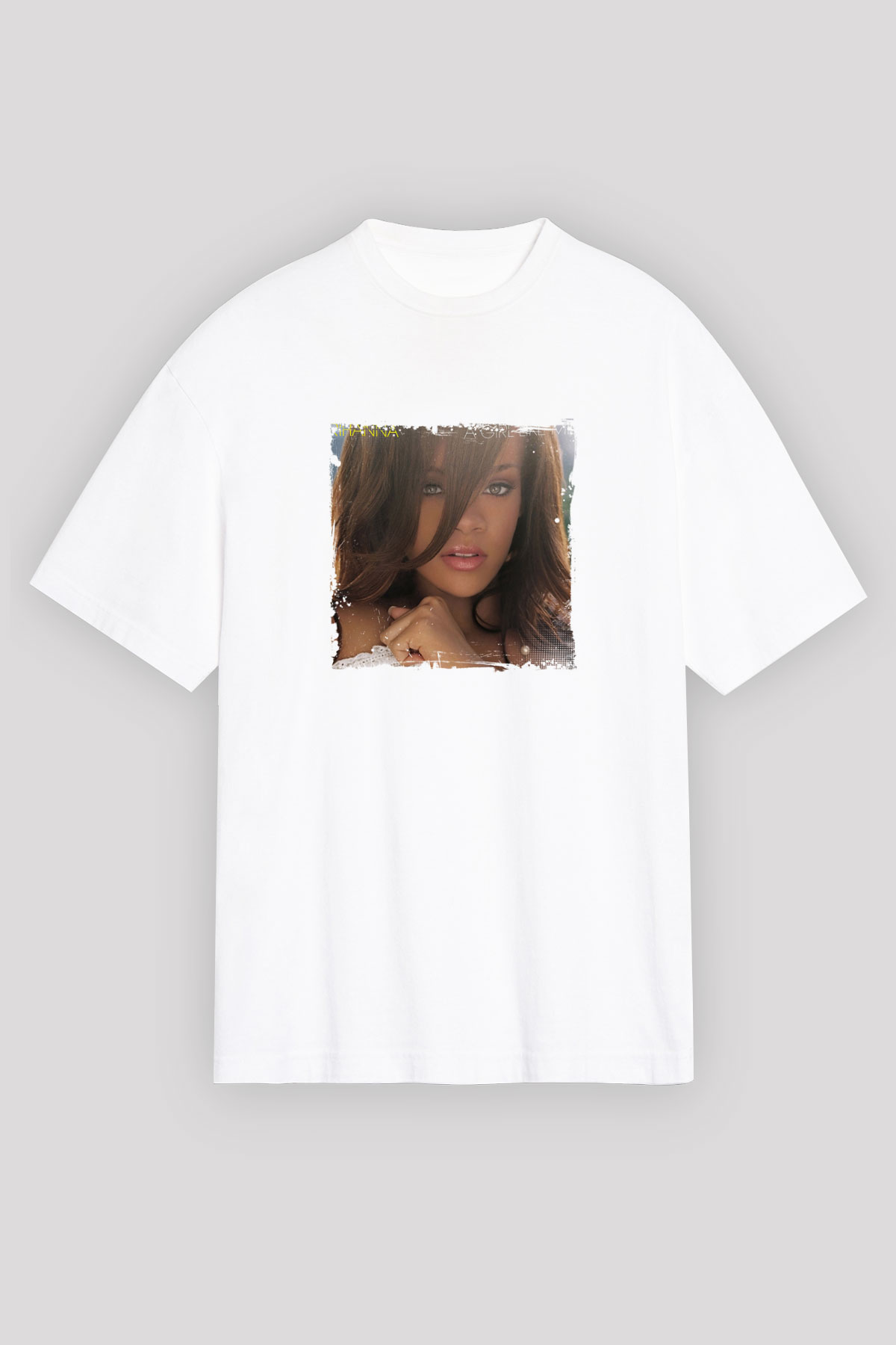 Rihanna Baskılı Oversize Beyaz Tişört