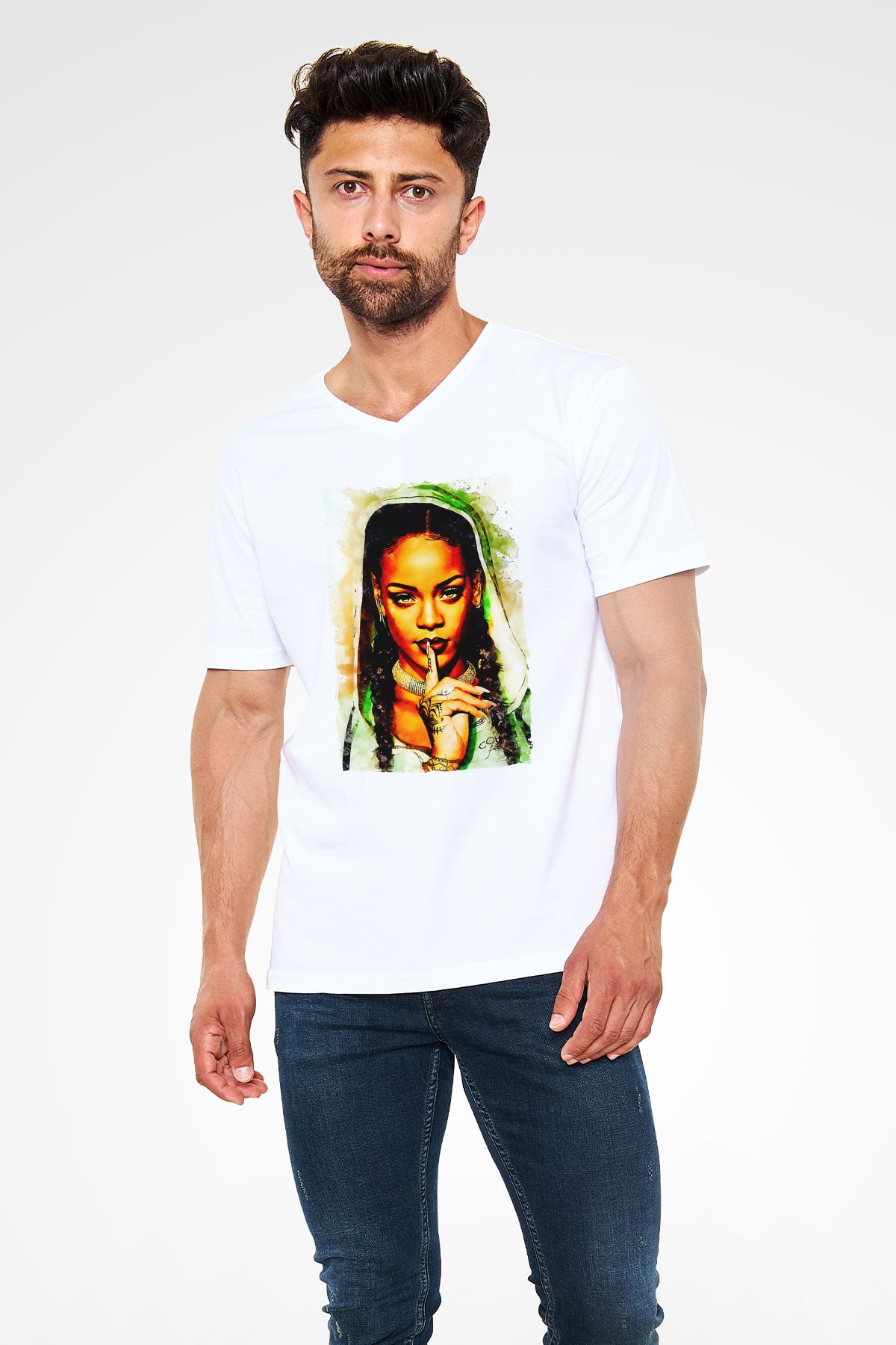Rihanna Beyaz Unisex V Yaka Tişört