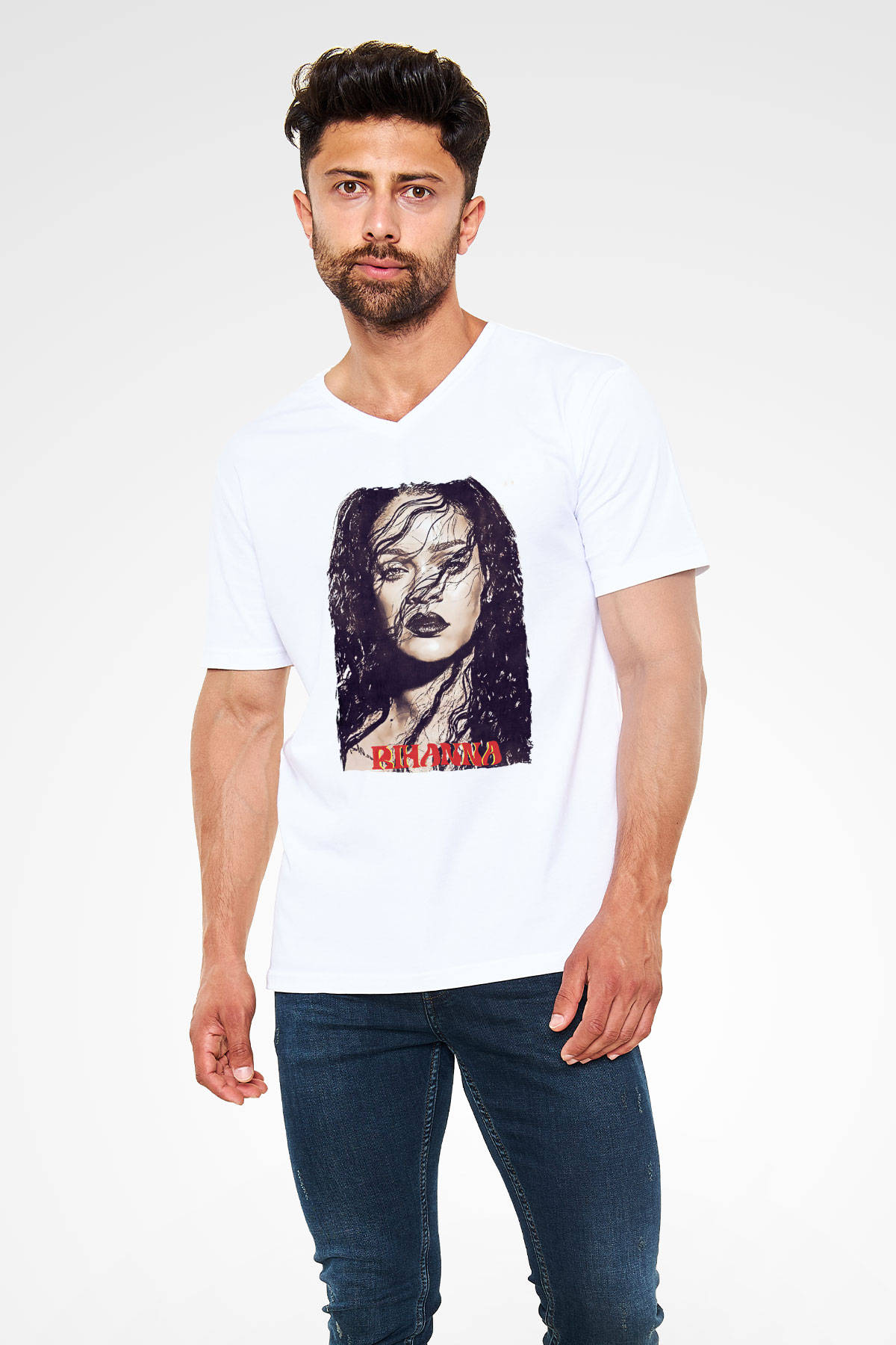 Rihanna Beyaz Unisex V Yaka Tişört