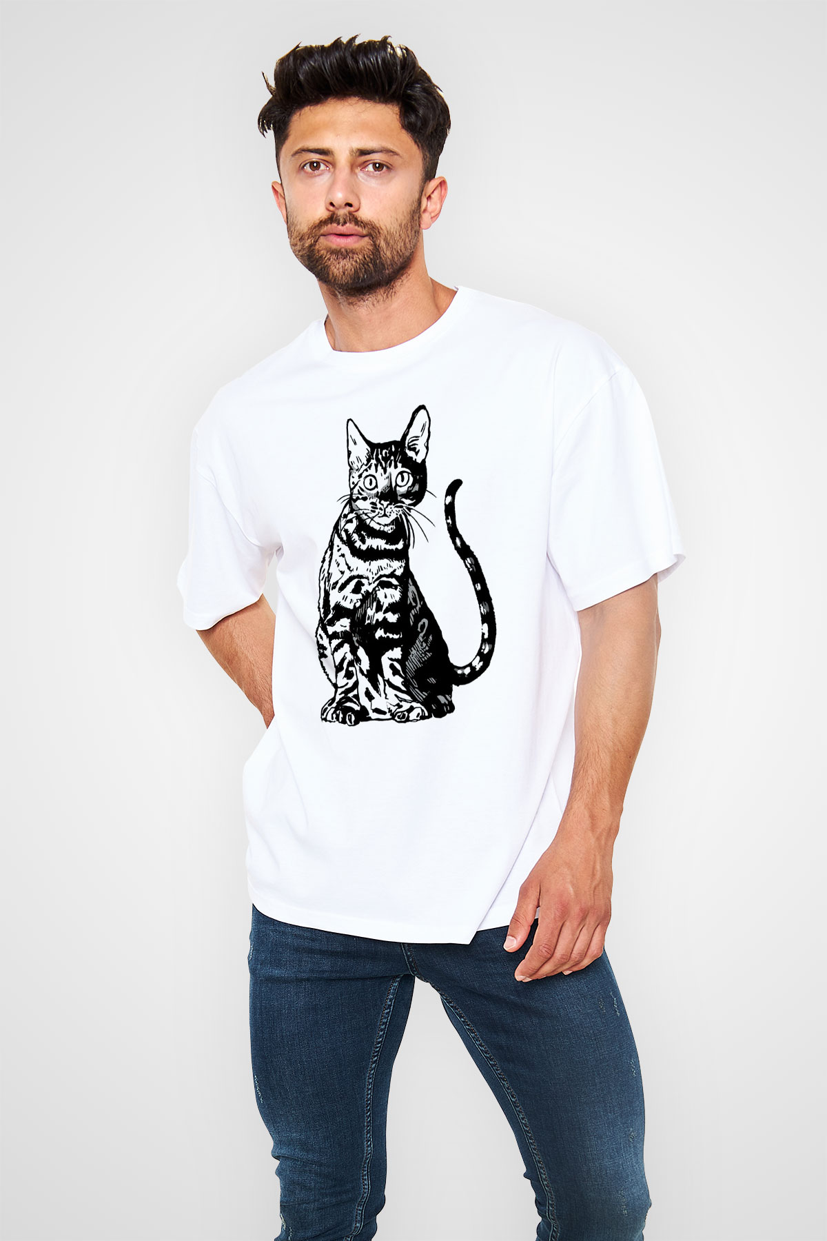 Siyah Kedi Baskılı Oversize Beyaz Tişört