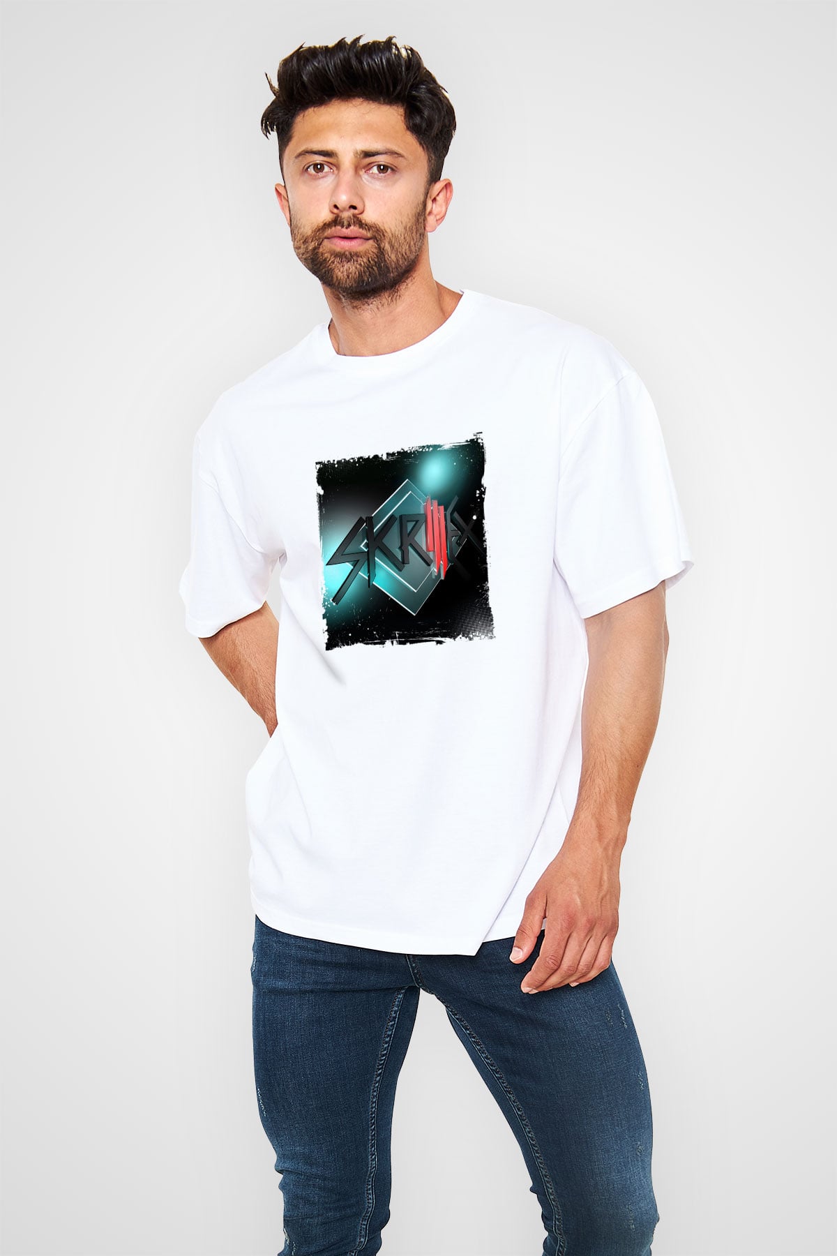 SkrillexBaskılı Beyaz Oversize Tişört