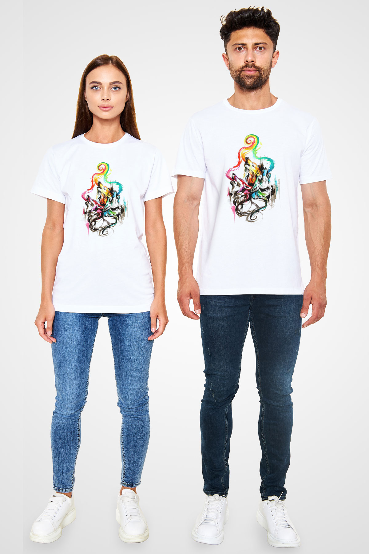 Uluyan Renkli Kurtlar Baskılı Unisex Beyaz Tişört