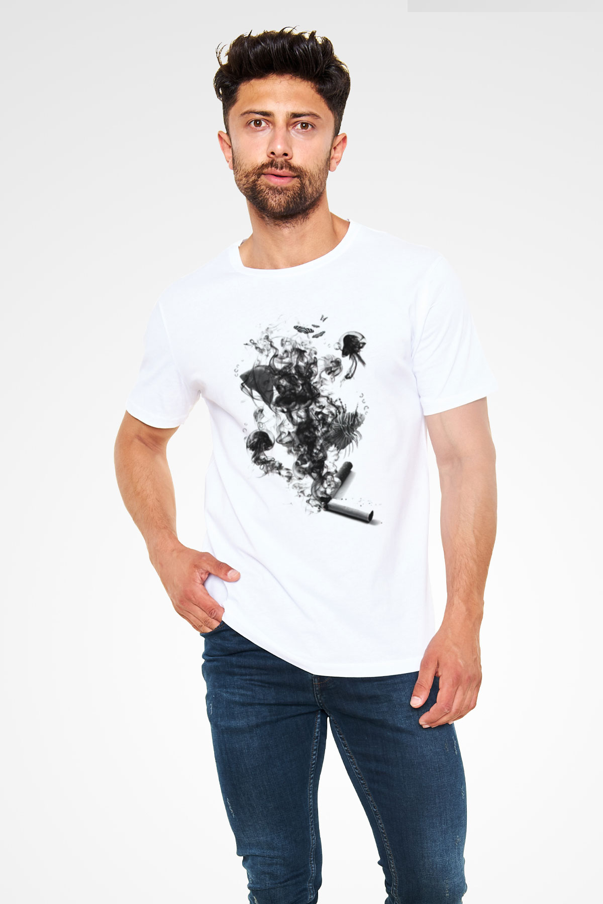 Akvaryumdaki Sigara Baskılı Unisex Beyaz Tişört