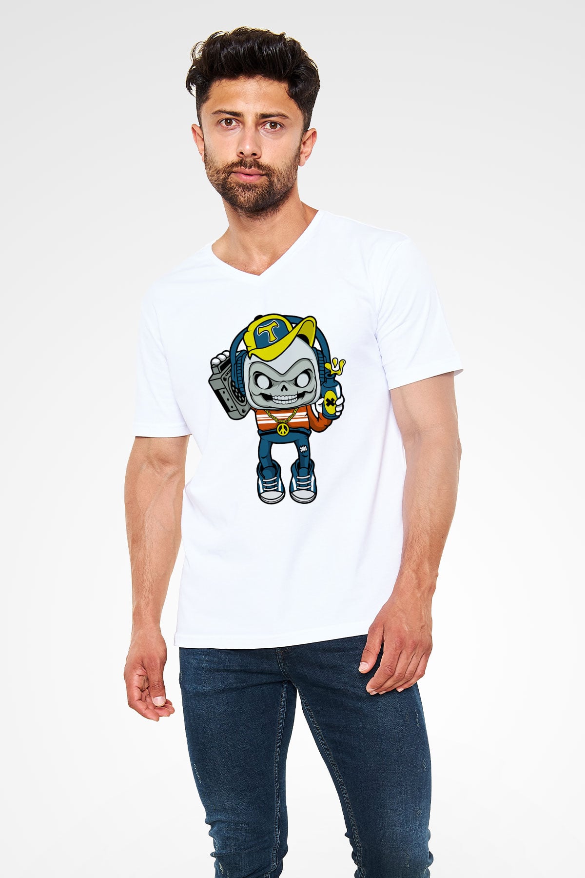 Task Master Skull Boombox Baskılı Unisex Beyaz V Yaka Tişört