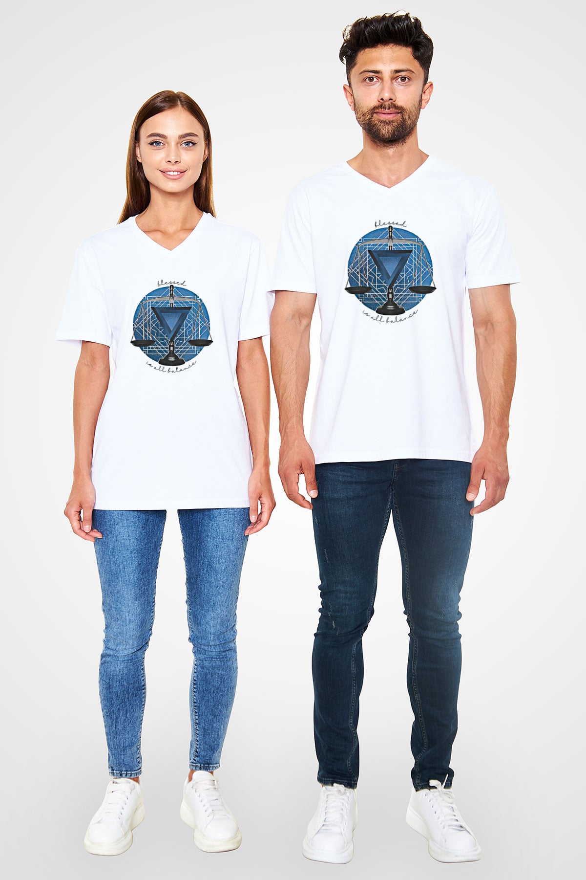 Terazi Burcu Baskılı Beyaz Unisex V Yaka Tişört - Tshirt