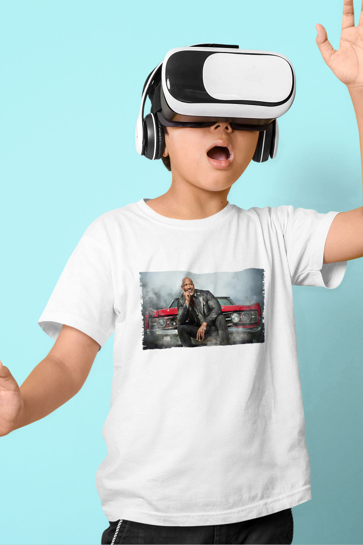Unisex Dwayne Johnson as Luke Hobbs in Fast and Furious Baskılı Beyaz Çocuk Tshirt