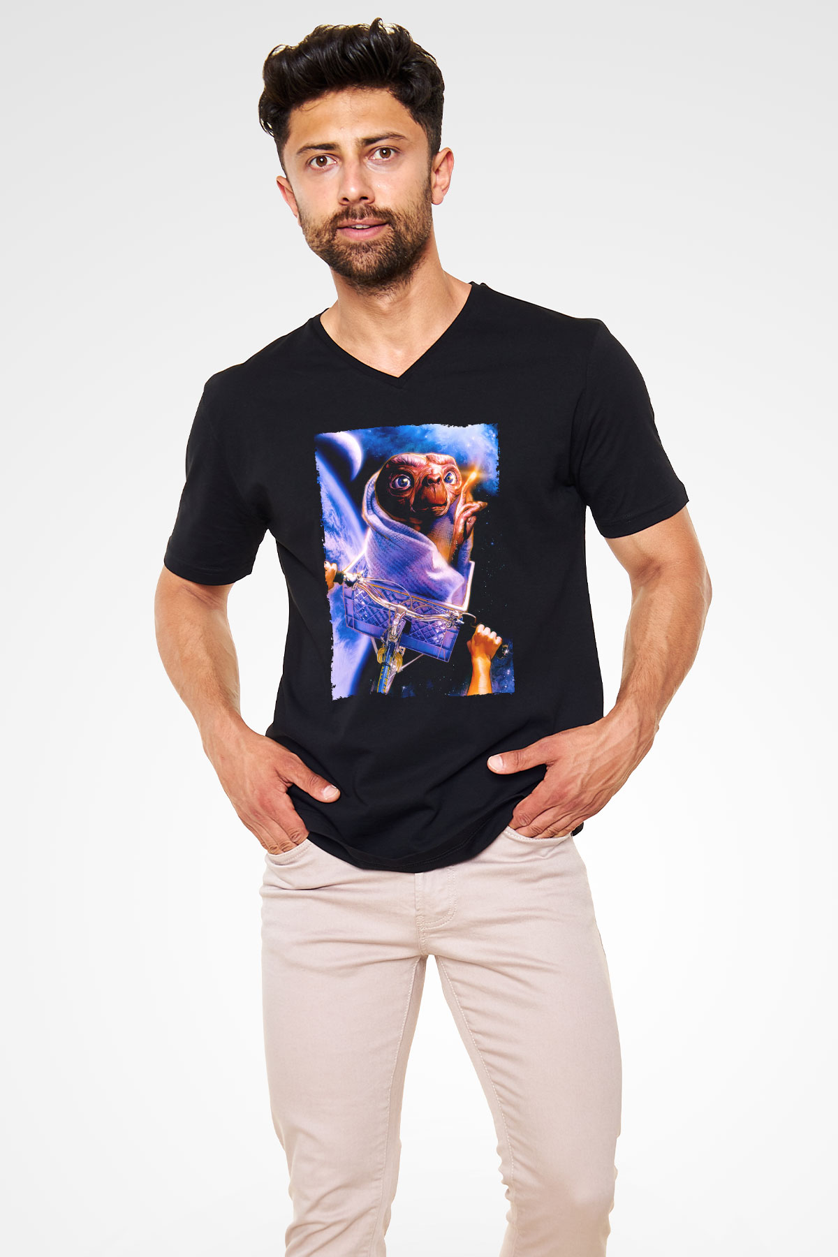 Unisex E.T. (E.T. the Extra-Terrestrial) Baskılı Siyah V Yaka Tshirt