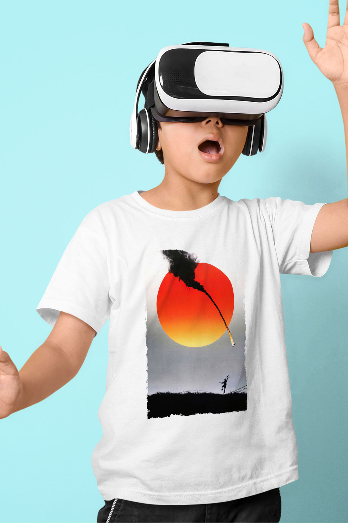 Unisex Güneş İmparatorluğu (Empire of the Sun) Baskılı Beyaz Çocuk Tshirt