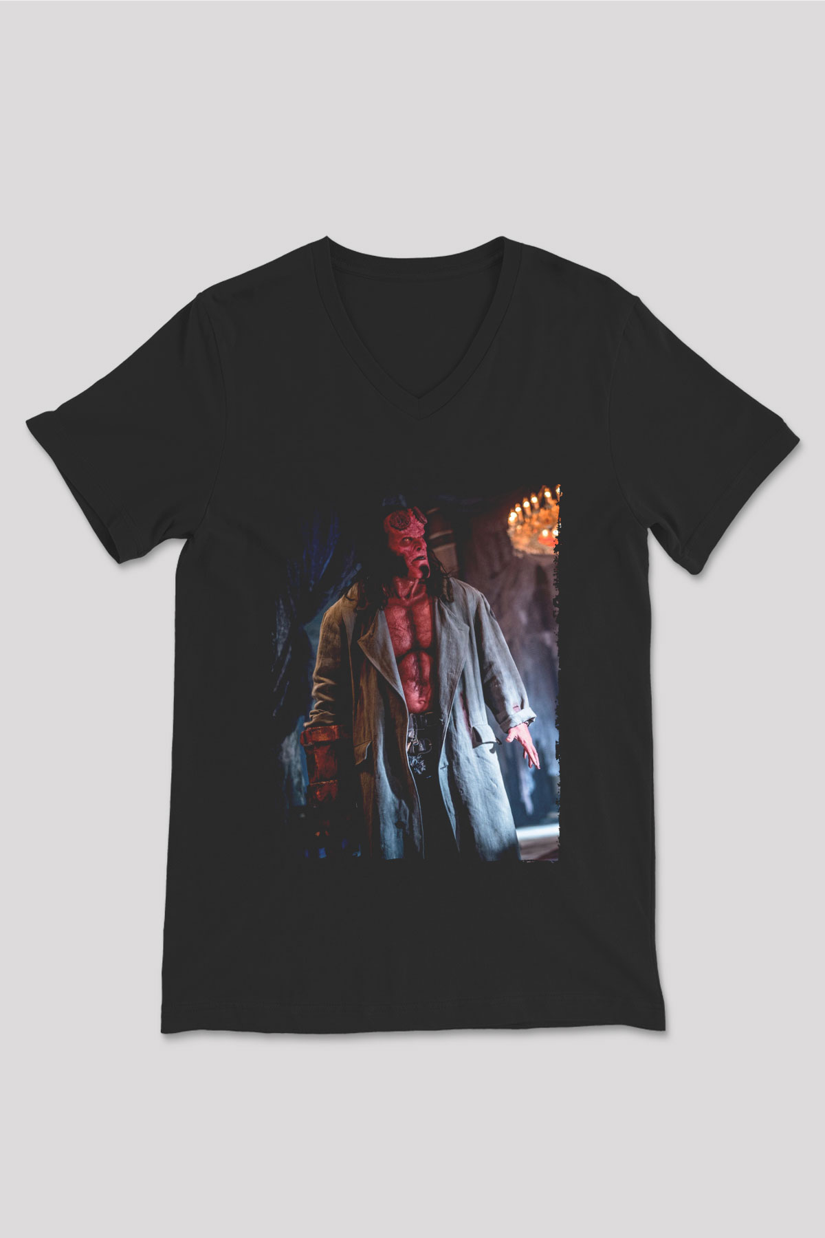 Unisex Hellboy Baskılı Siyah V Yaka Tişört