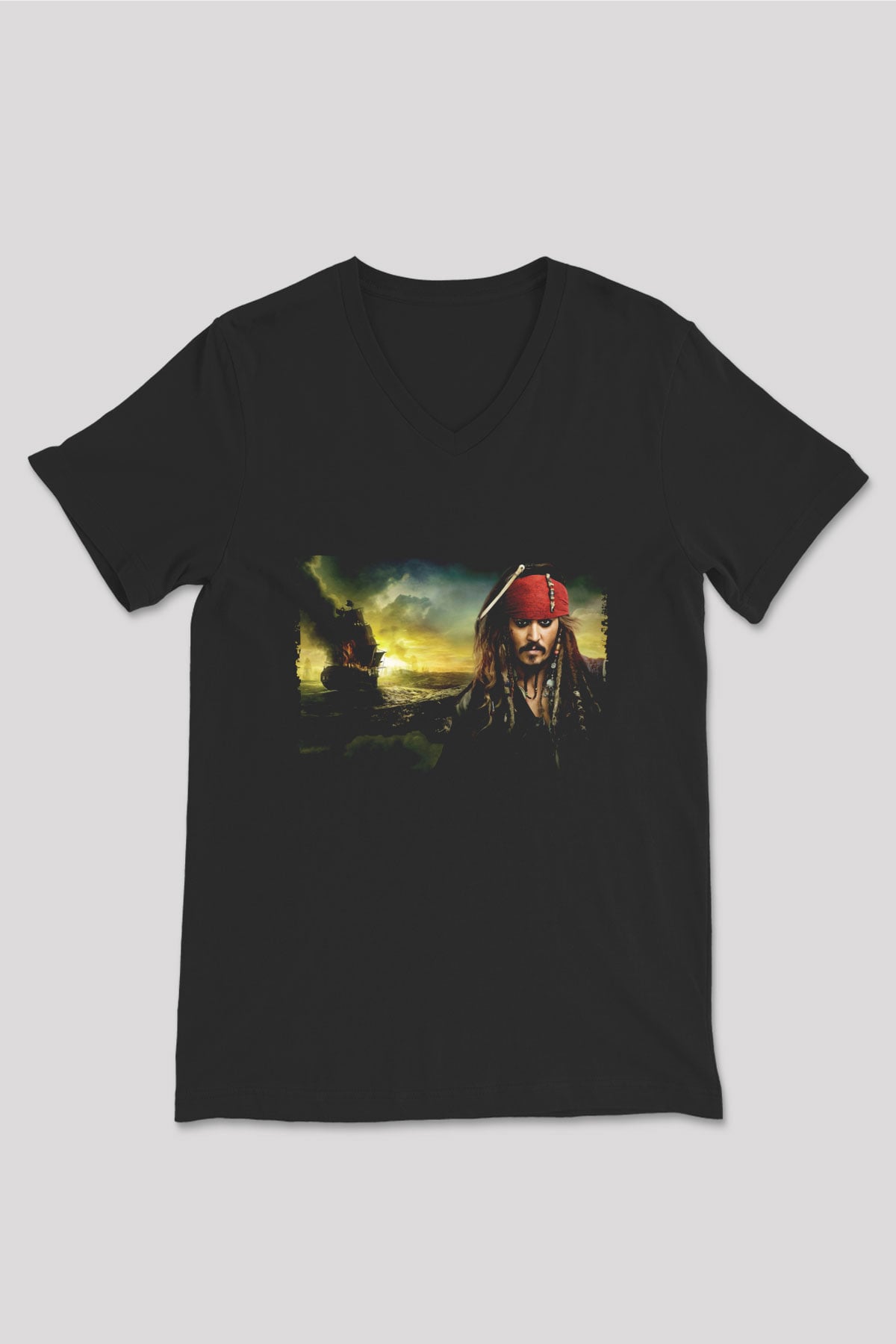 Unisex Karayip Korsanları Gizemli Denizlerde (Pirates of the Caribbean On Stranger Tides) Baskılı Siyah V Yaka Tişört