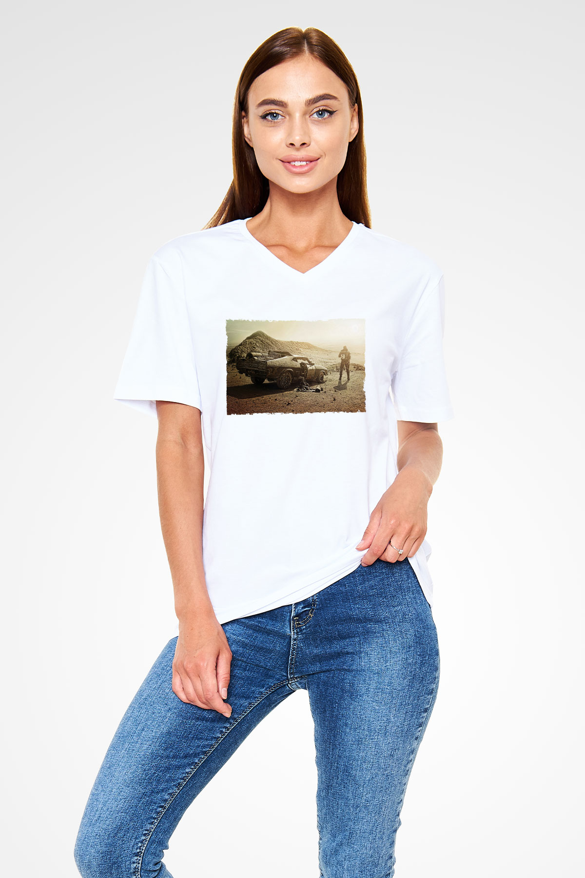 Unisex Mad Max Fury Road Baskılı Beyaz V Yaka Tişört