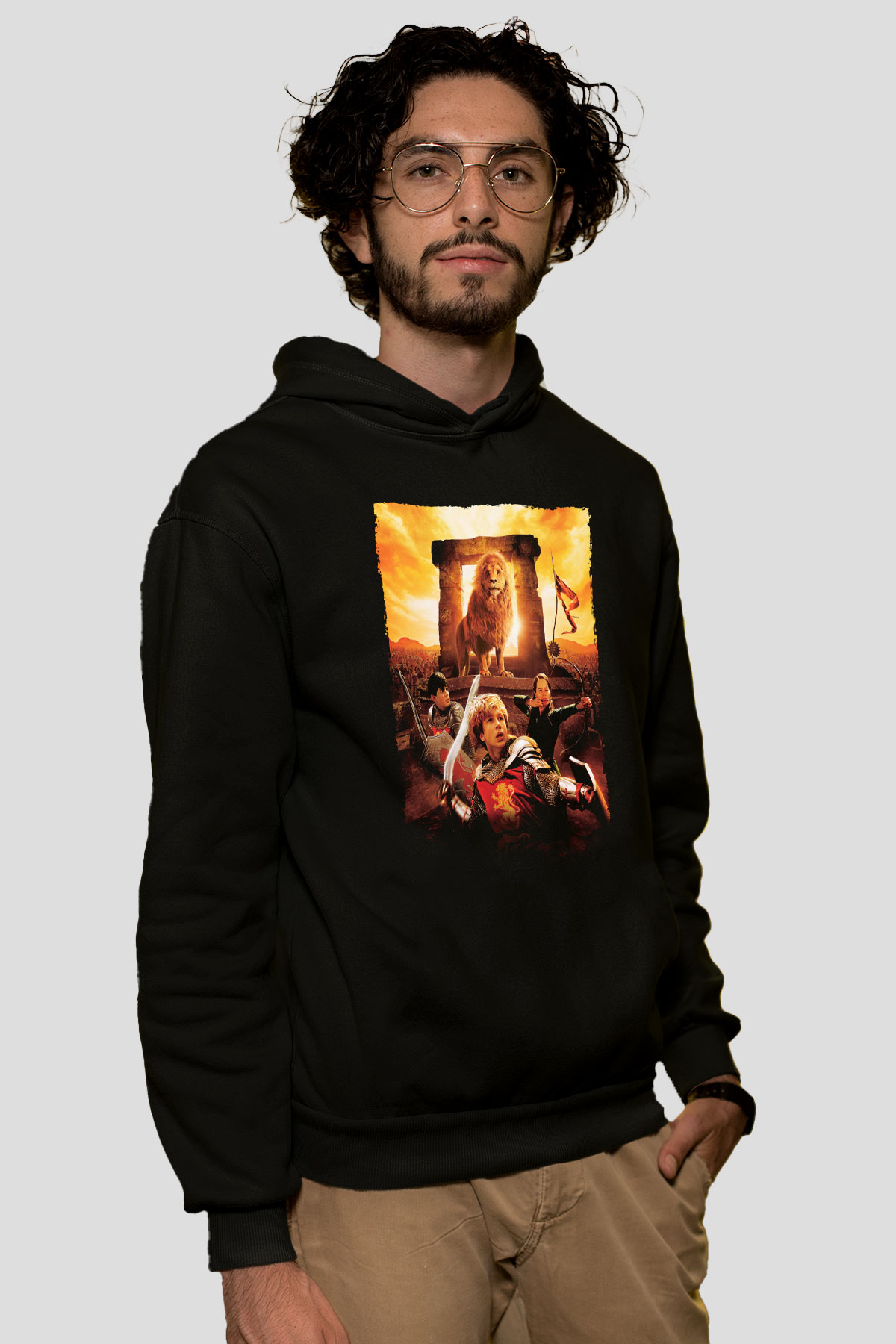 Unisex Narnia Günlükleri Aslan, Cadı ve Dolap (The Chronicles of Narnia The Lion, the Witch and the Wardrobe) Baskılı Siyah Kapüşonlu Sweatshirt
