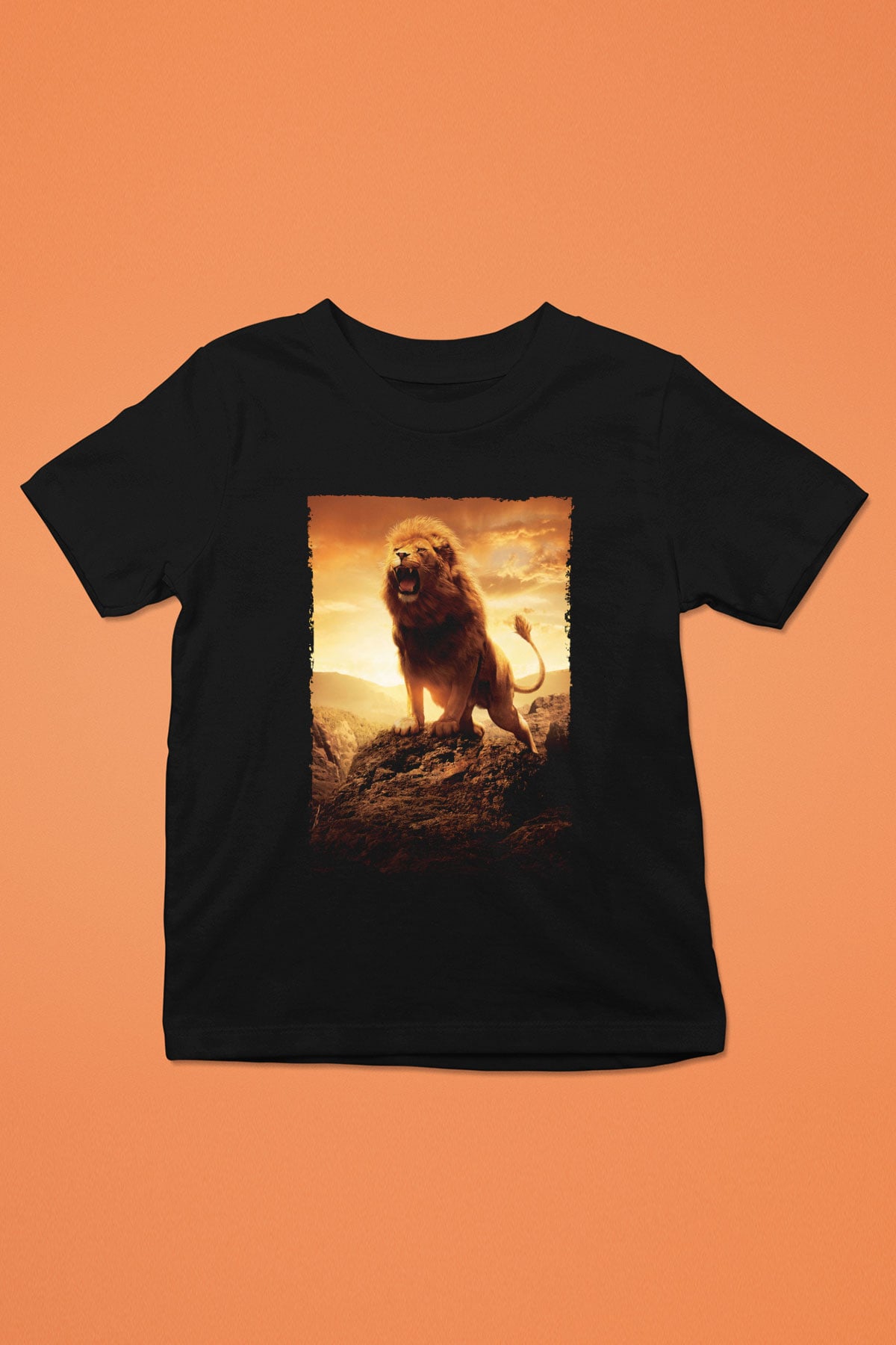 Unisex Narnia Günlükleri Aslan, Cadı ve Dolap (The Chronicles of Narnia The Lion, the Witch and the Wardrobe) Baskılı Siyah Çocuk Tshirt