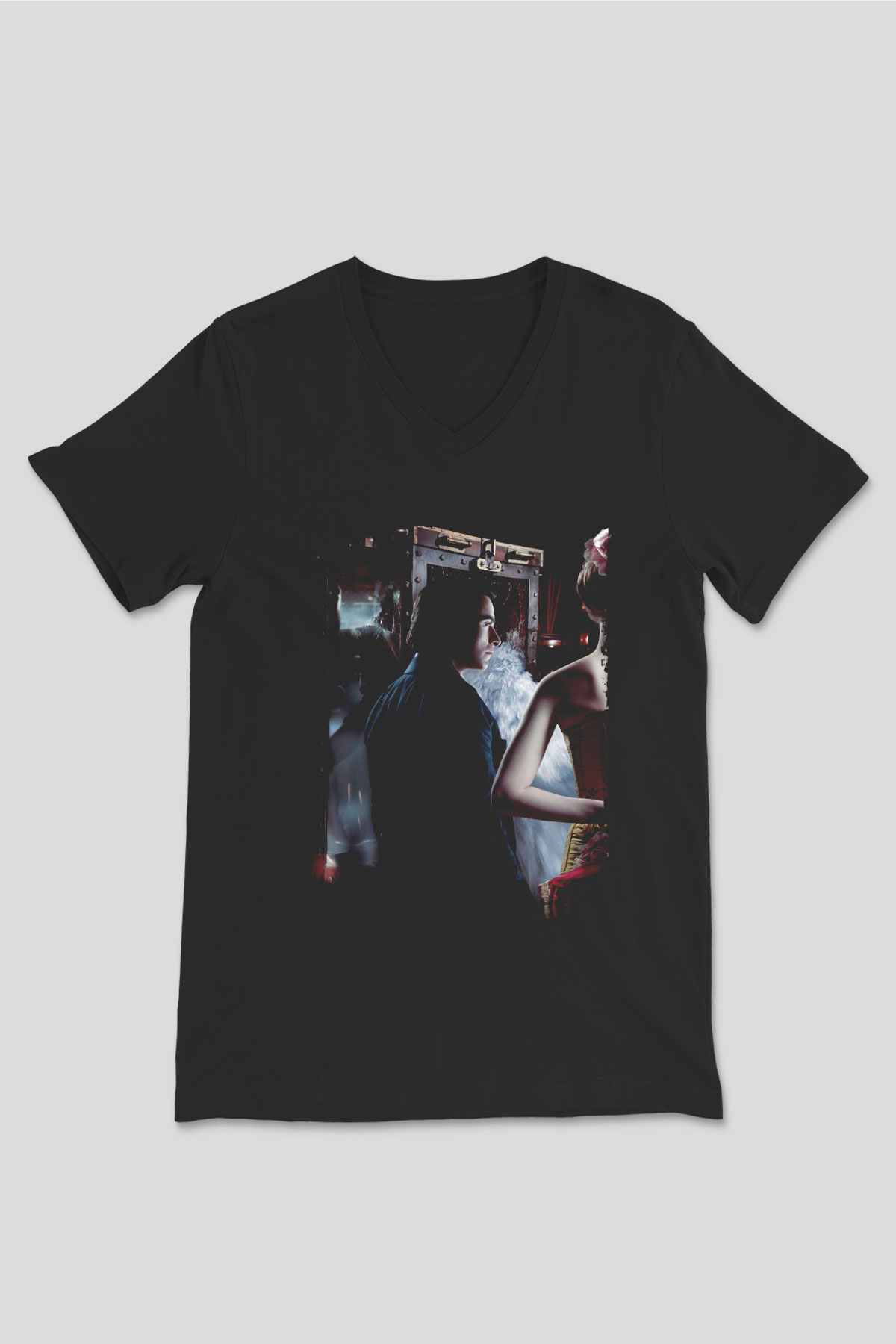 Unisex Prestij (The Prestige) Baskılı Siyah V Yaka Tişört