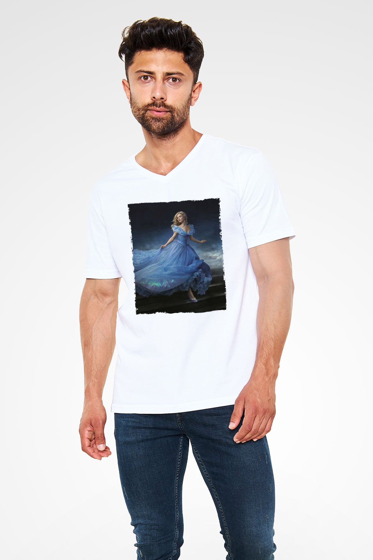 Unisex Sindirella - Cinderella Baskılı Beyaz V Yaka Tişört