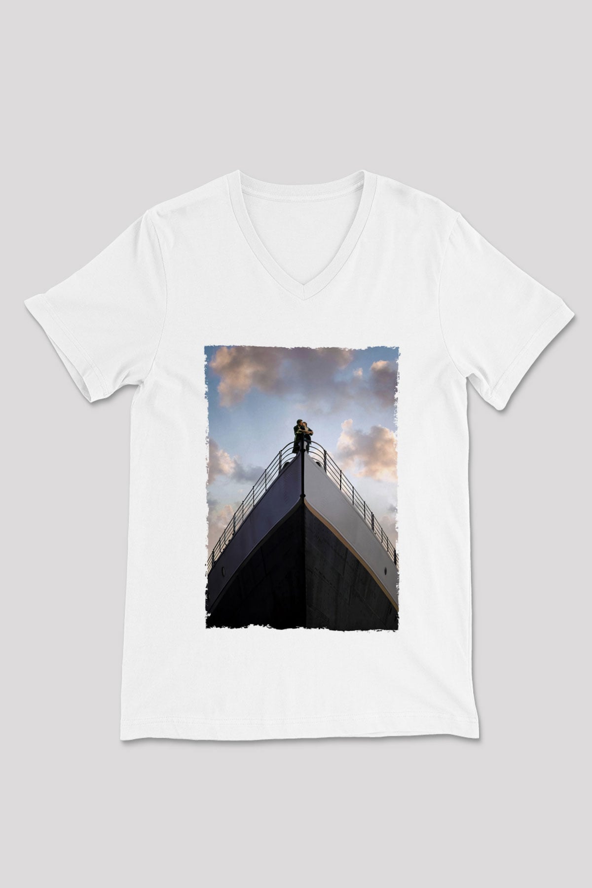 Unisex Titanik Baskılı Beyaz V Yaka T-shirt