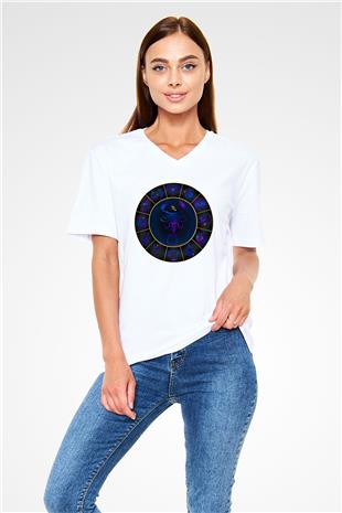 Akrep Burcu Baskılı Beyaz Unisex V Yaka Tişört - Tshirt