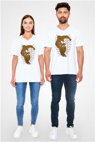 Attack On Titan Baskılı Beyaz Unisex V Yaka Tişört - Tshirt