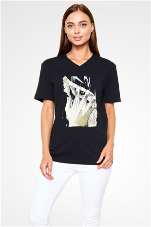 Attack On Titan Baskılı Unisex Siyah V Yaka Tişört - Tshirt
