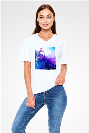 Avicii Beyaz Unisex V Yaka Tişört