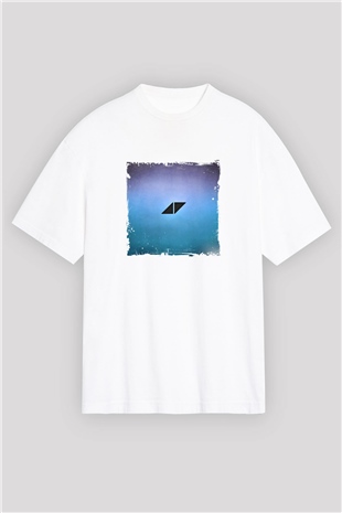 AviciiBaskılı Beyaz Oversize Tişört