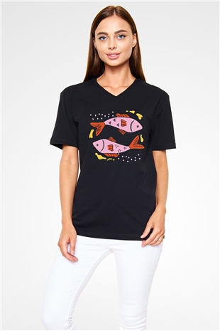 Balık Burcu Baskılı Unisex Siyah V Yaka Tişört - Tshirt