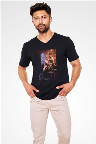 Barmaid Siyah Unisex V Yaka Tişört