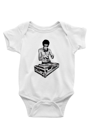 Bruce Lee Baskılı Beyaz Unisex Bebek Body - Zıbın