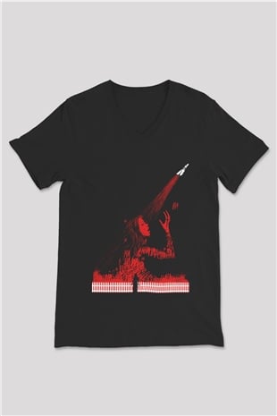 Carrie Siyah Unisex V Yaka Tişört