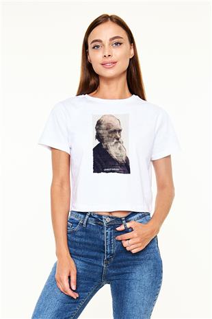 Charles Darwin Yazılı Portre Baskılı Kadın Crop Top Beyaz Tişört