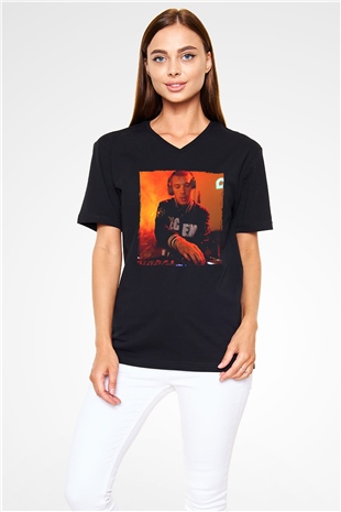 Diplo Siyah Unisex V Yaka Tişört