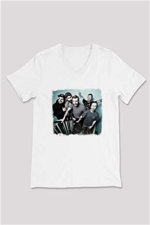 Four Year Strong Baskılı Unisex Beyaz V Yaka Tişört