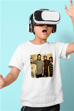 Four Year Strong Baskılı Unisex Beyaz Çocuk Tişört