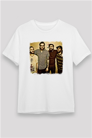 Four Year Strong Baskılı Unisex Beyaz Tişört