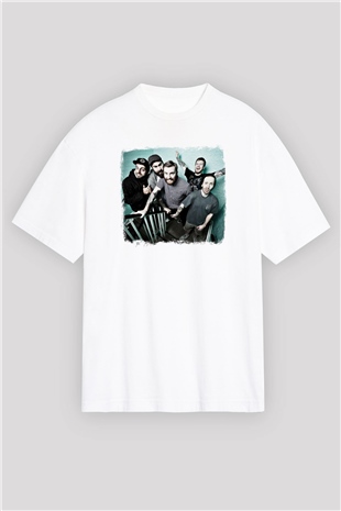 Four Year Strong Baskılı Unisex Beyaz Oversize Tişört