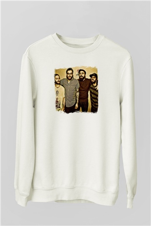Four Year Strong Baskılı Unisex Beyaz Sweatshirt