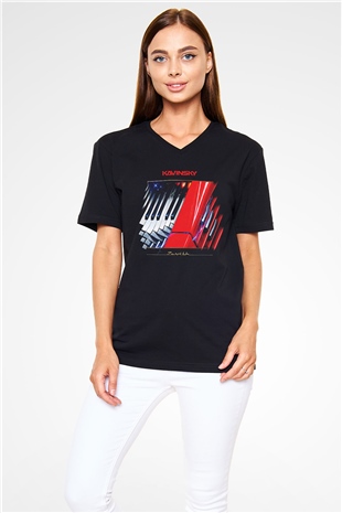 Kavinsky Baskılı Unisex Siyah V Yaka Tişört - Tshirt