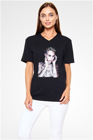 Miley Cyrus Baskılı Unisex Siyah V Yaka Tişört - Tshirt