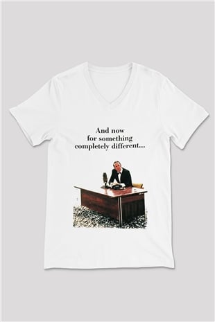 Monty Pythons Flying Circus Beyaz Unisex V Yaka Tişört T-Shirt