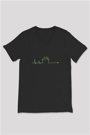 Schrödingerin Kedisi Kalp Ritmi Baskılı Unisex V Yaka Siyah Tİşört - Tshirt