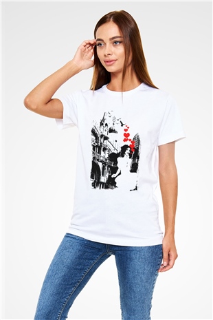 Aşık Kız Baskılı Unisex Beyaz Tişört