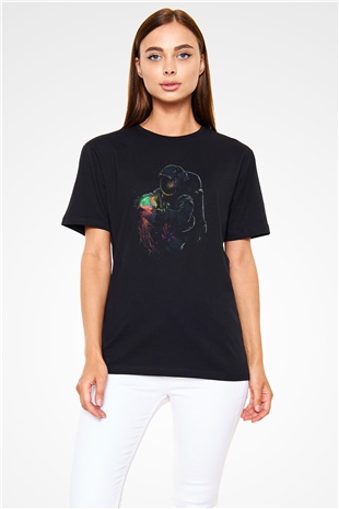 Deniz Altındaki Astronot Baskılı Unisex Siyah Tişört