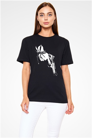 Silah Tutan Ev Baskılı Unisex Siyah Tişört