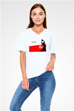 Texas Chain Saw Massacre Beyaz Unisex V Yaka Tişört
